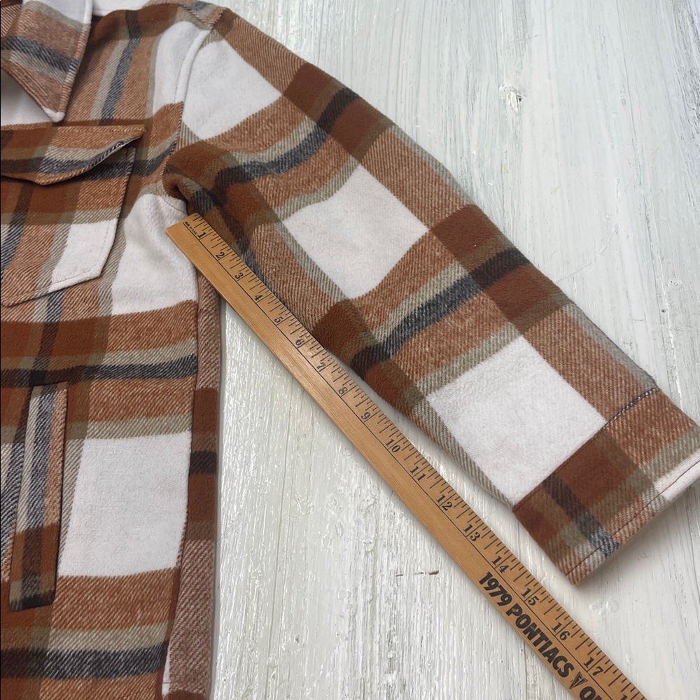 Love Tree Plaid Brown and White Button Up Shacket Sz S - Picture 9 of 12
